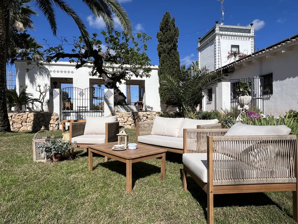 Jardín seco de cactus y planta de secano en Villa Paula