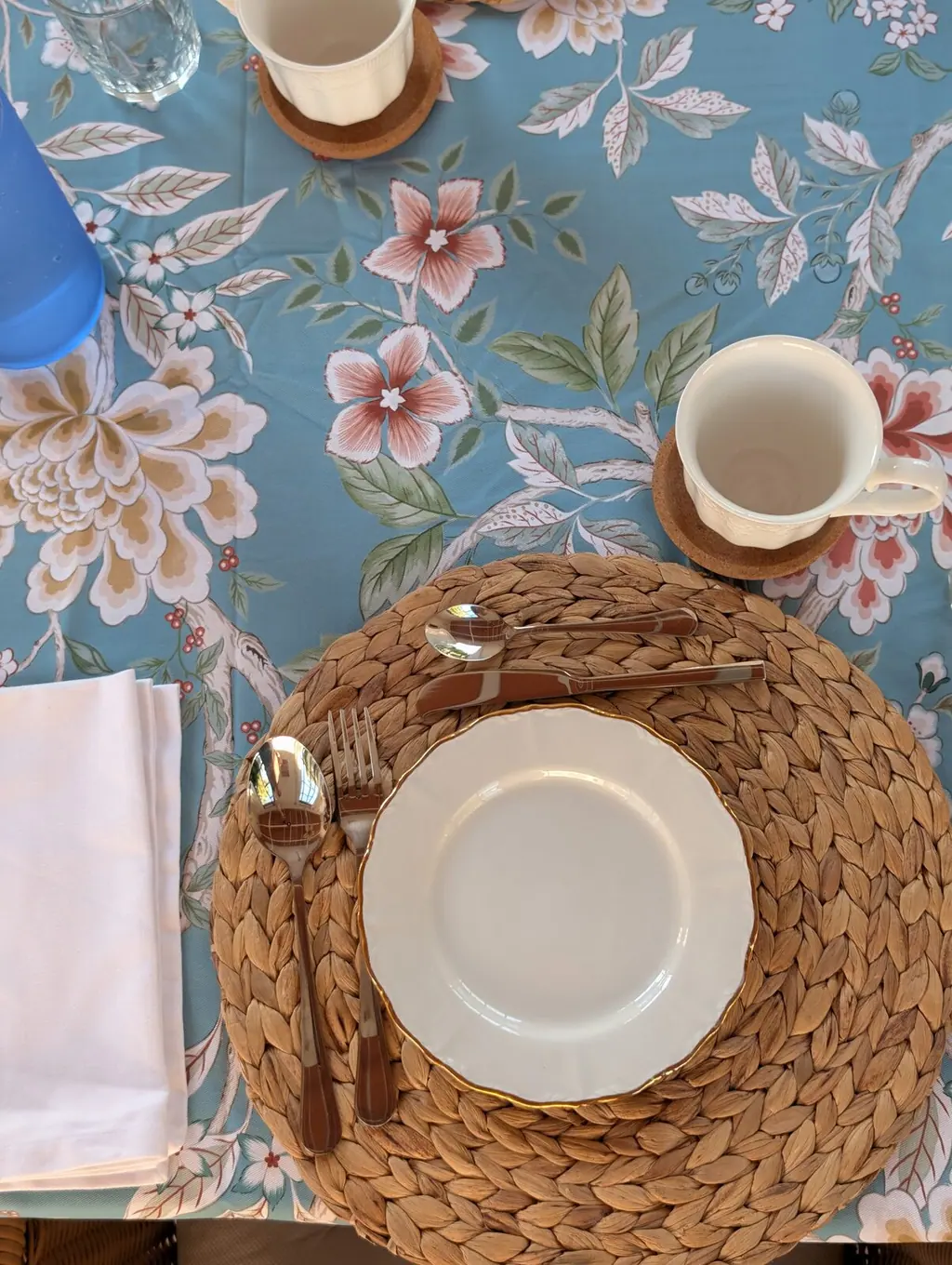 Mesa de desayuno presentada en el cenador de Villa Paula, Valencia