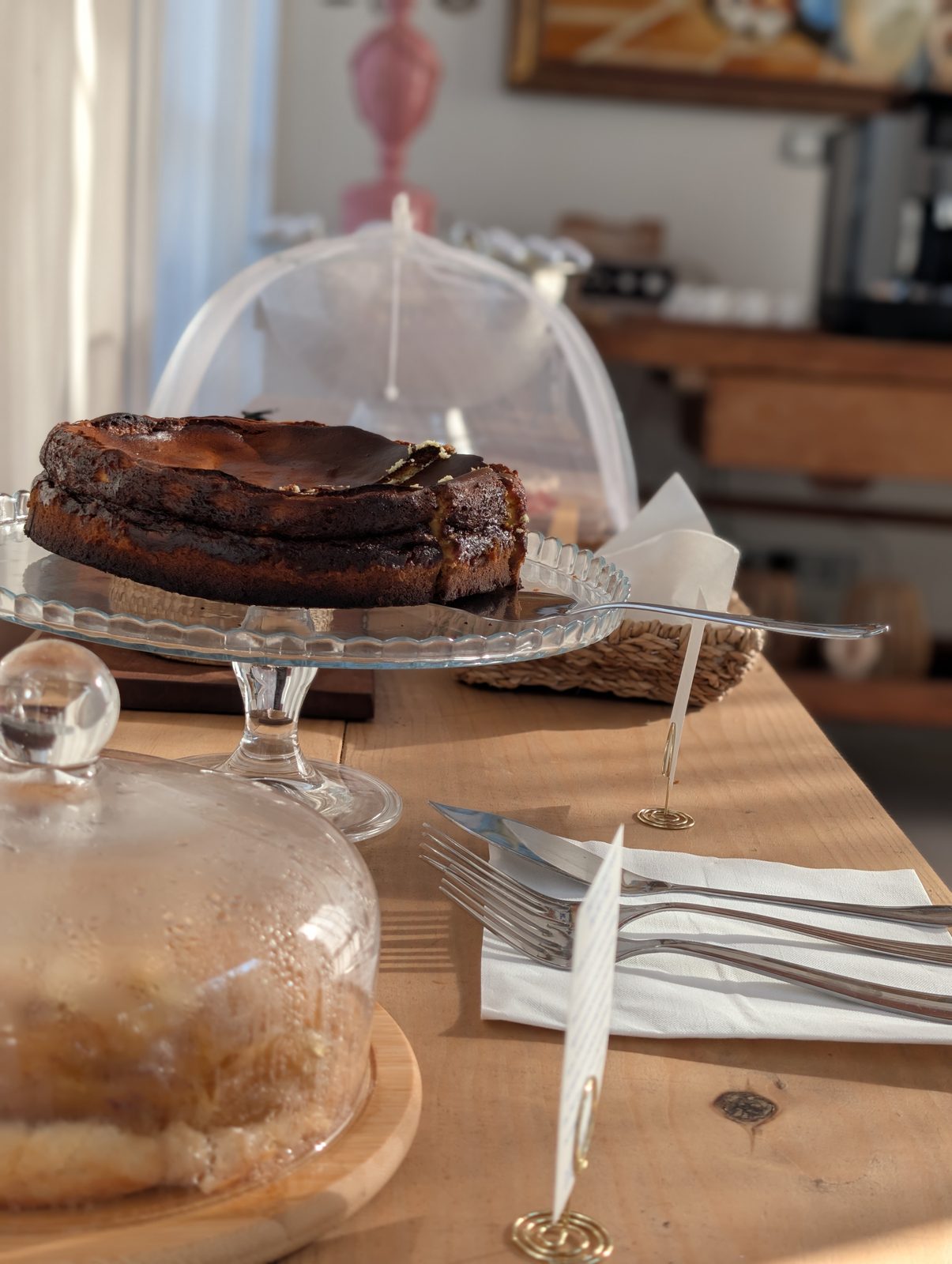 Tarta casera servida en Villa Paula