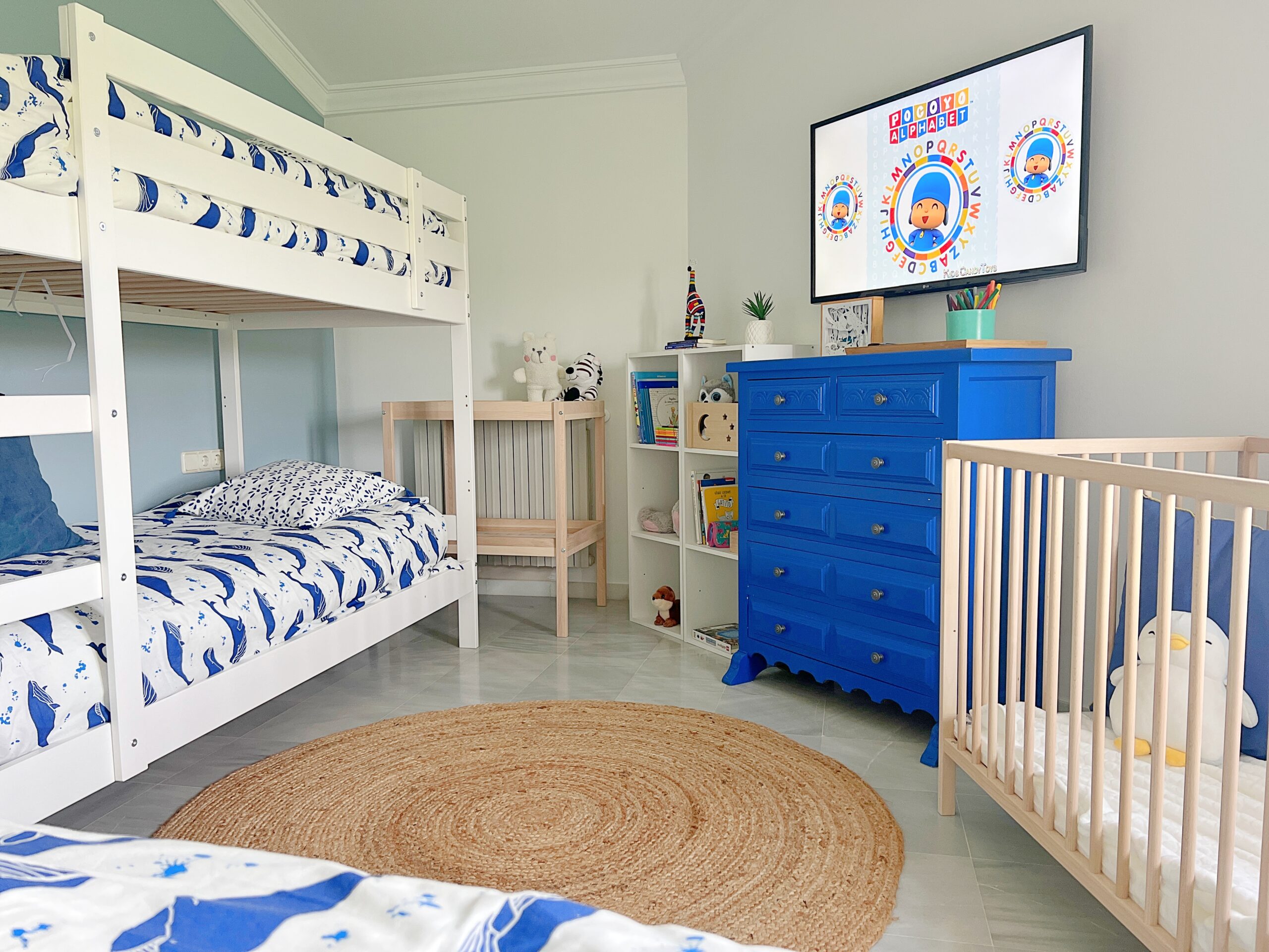 Habitación de los niños de Villa Paula, con literas y cuna
